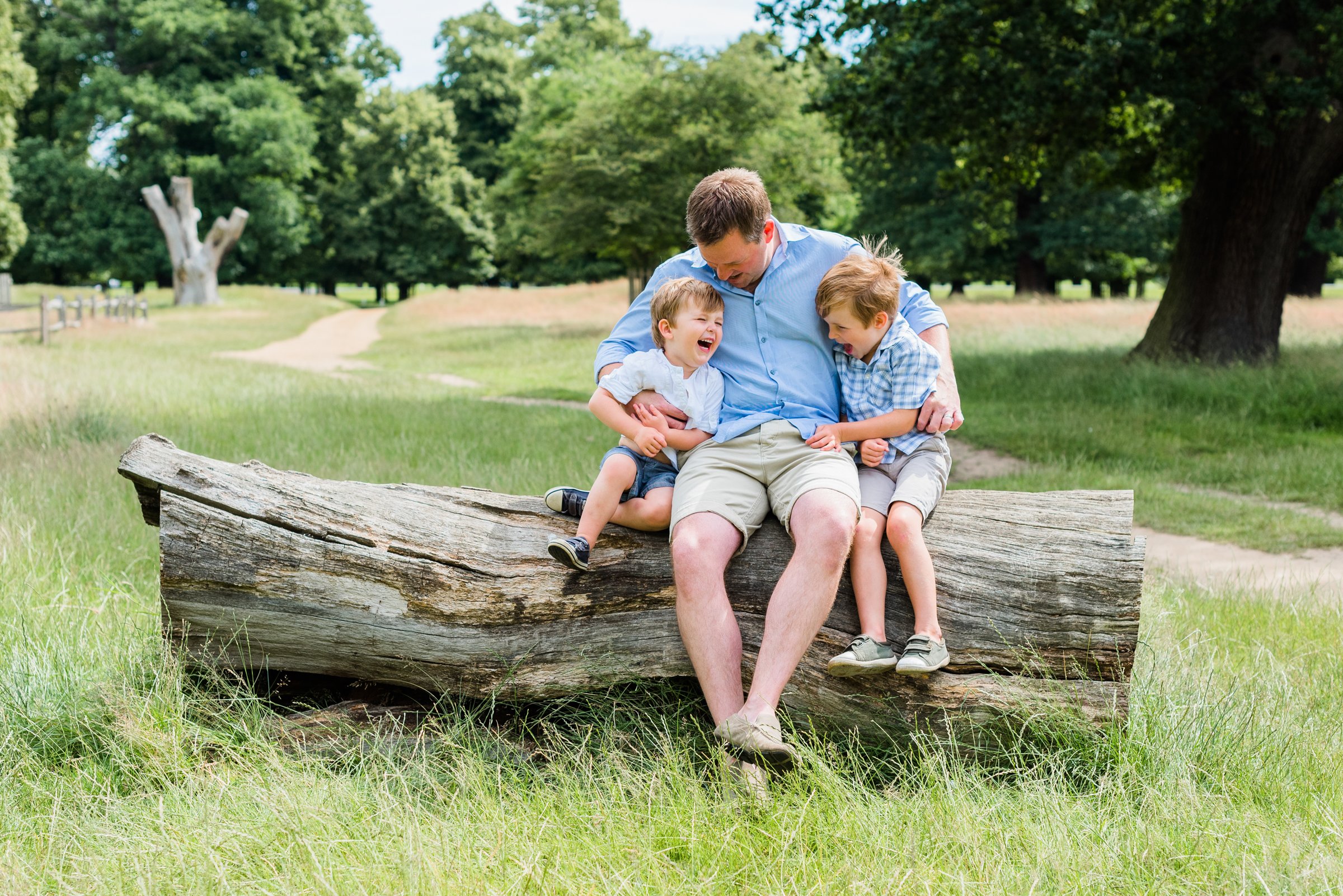 Choosing Between Indoor and Outdoor Shoots: Which Is Best for Your Event? Image