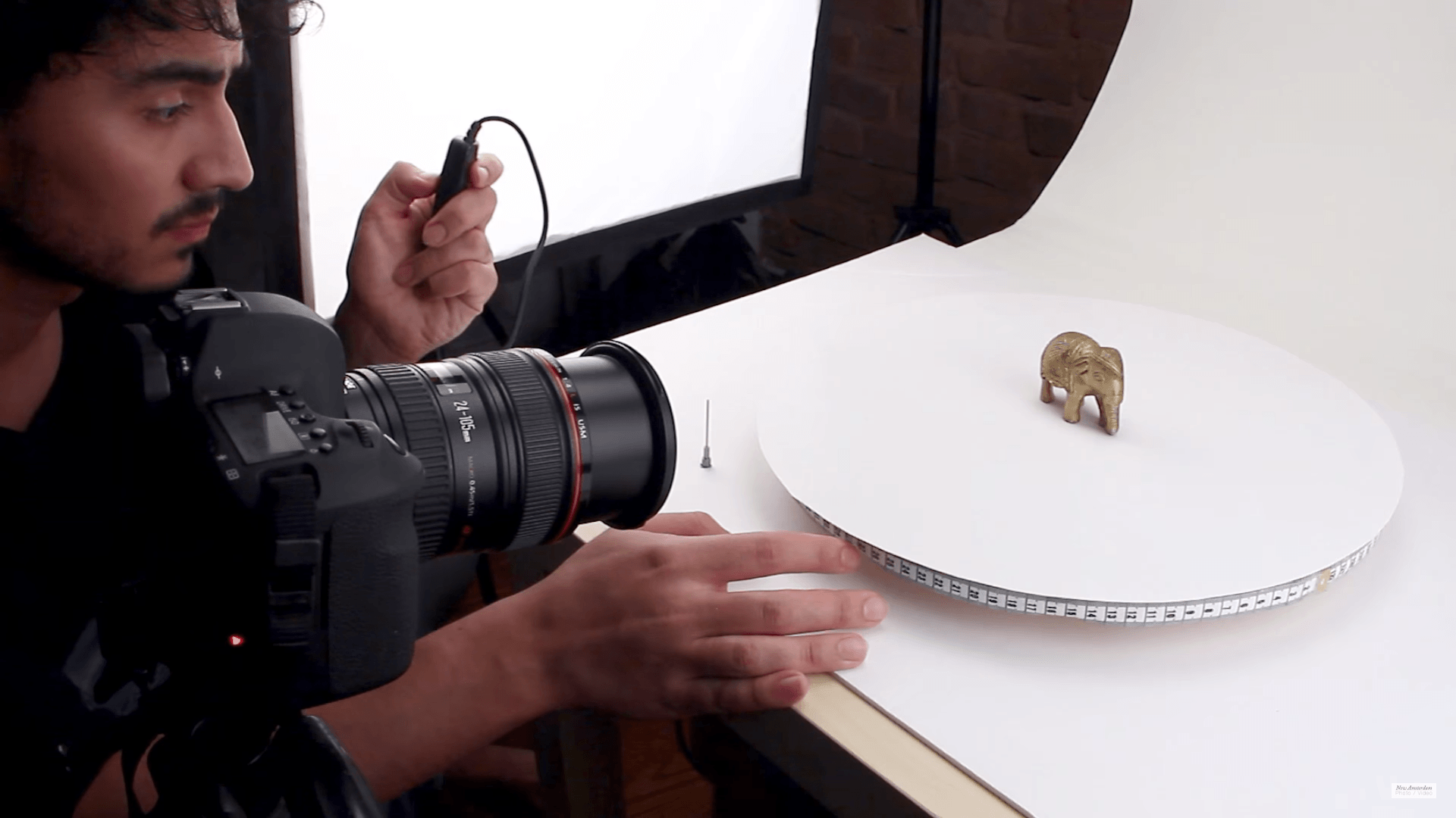 Common Mistakes to Avoid in DIY Photography and Why Hiring Pros Is Worth It Image